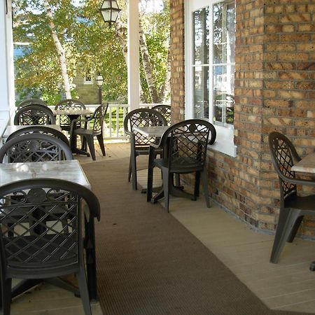 Chez Truchon Bistro-Auberge La Malbaie Exterior foto