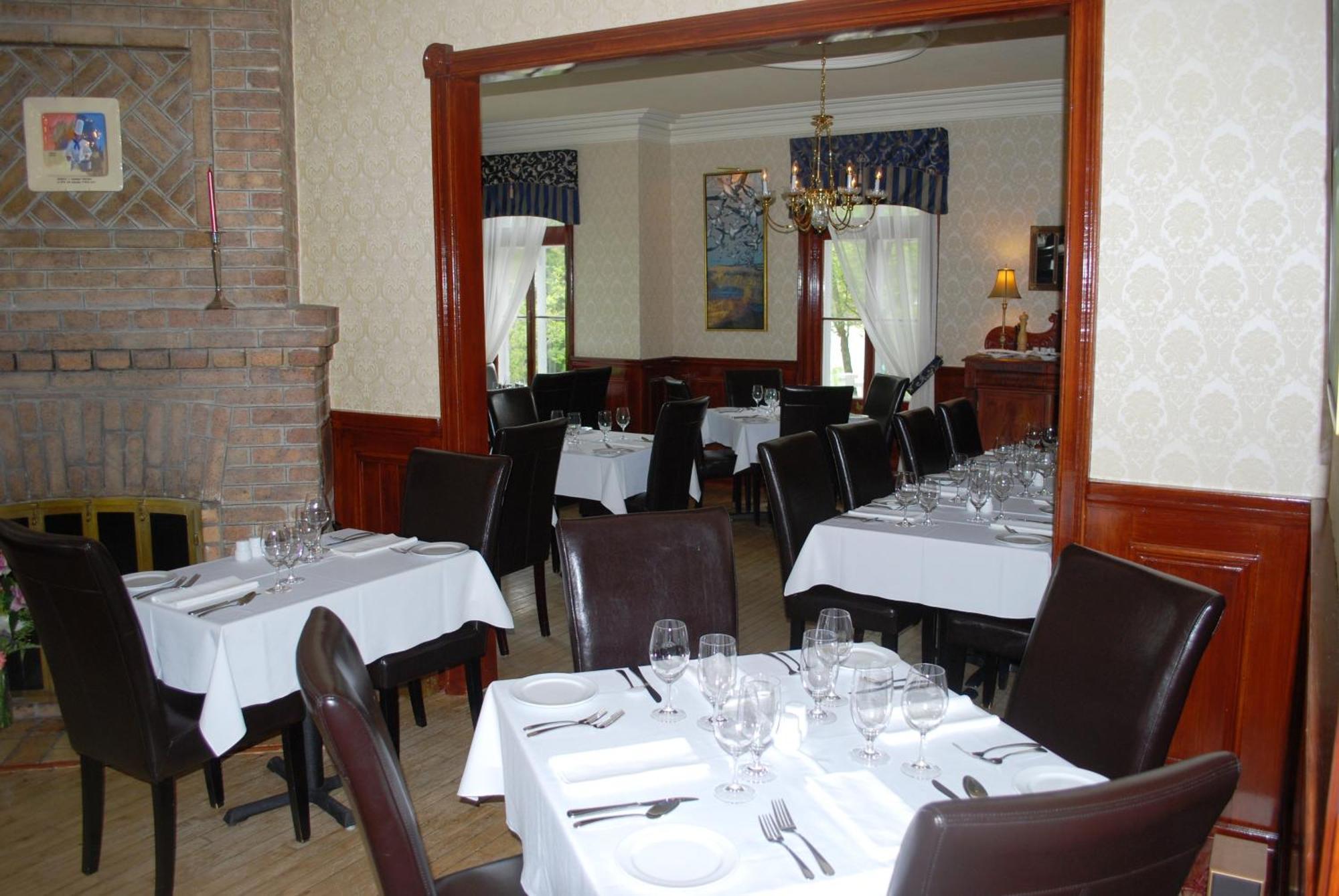 Chez Truchon Bistro-Auberge La Malbaie Exterior foto