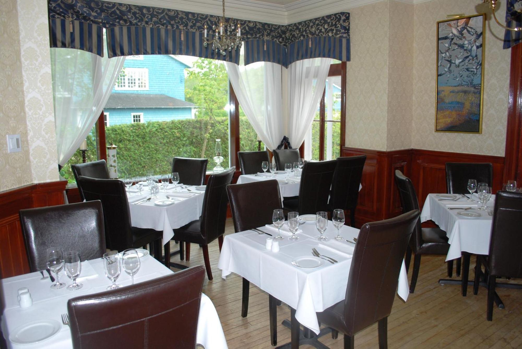 Chez Truchon Bistro-Auberge La Malbaie Exterior foto