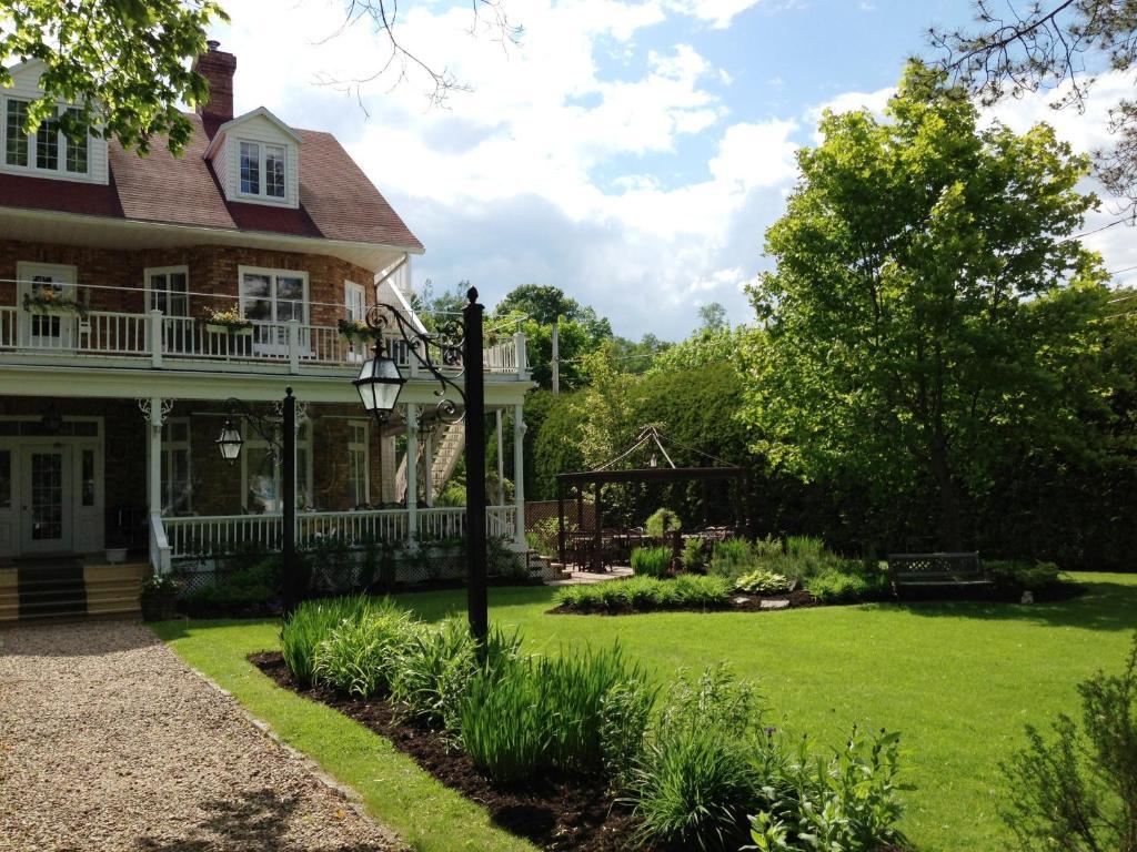 Chez Truchon Bistro-Auberge La Malbaie Exterior foto